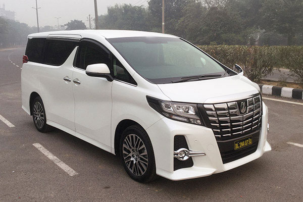 5 Seater Toyota Alphard - Imported Luxury Vans Rental Company - Car Rental Delhi