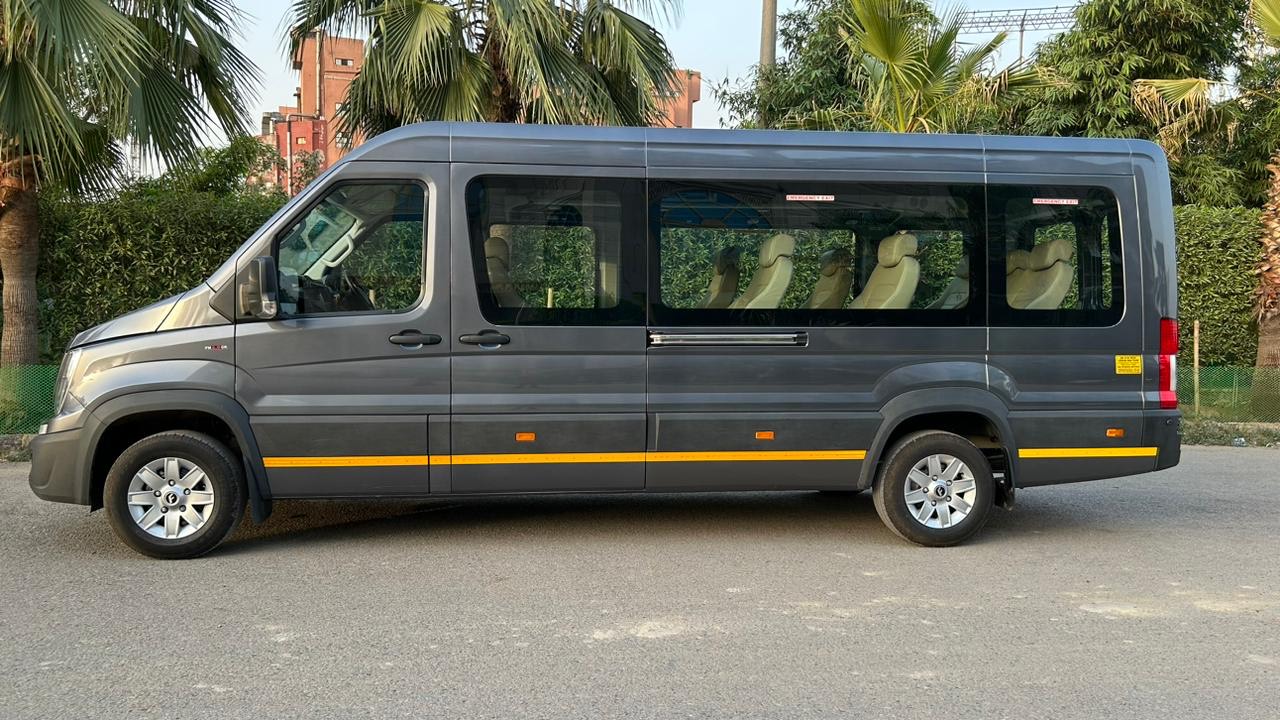 Luxury Mini Bus Hire In Delhi